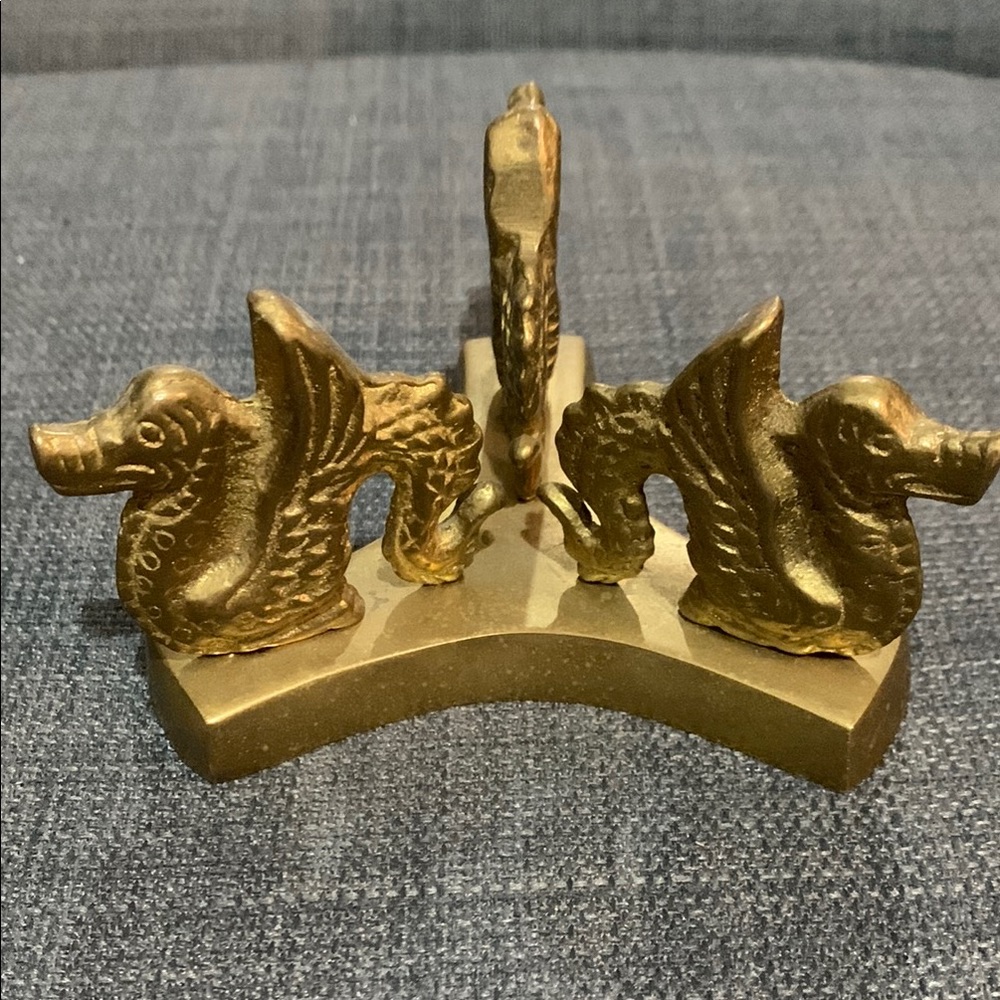 Vintage “Great City Traders” Solid Brass 3 Dragon Holder ,Display Stand